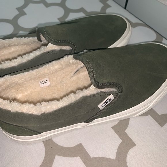Vans suede fleece slip ons - Picture 3 of 5